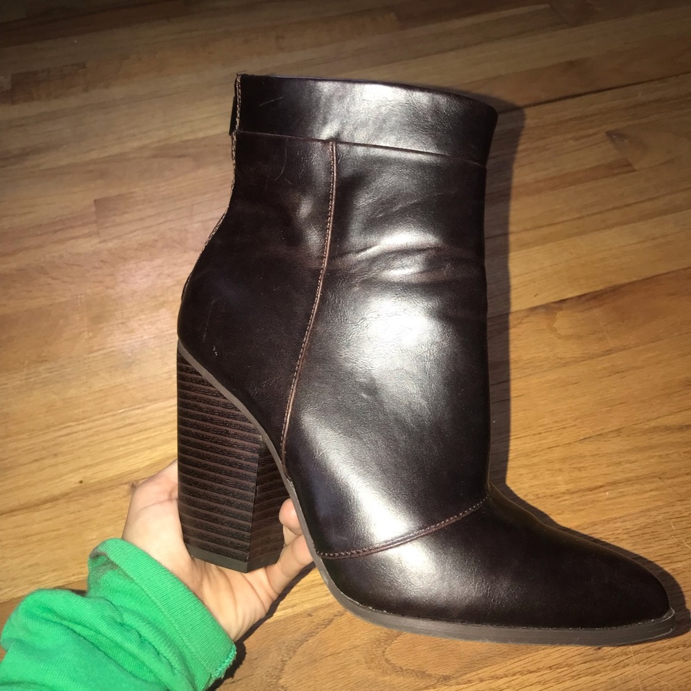 Boots - Picture 3 of 3